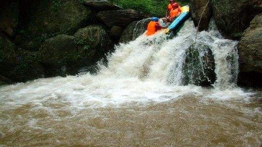 咸寧通山盤龍溪漂流