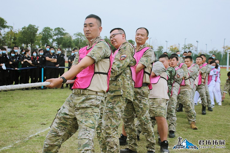 武漢天河機(jī)場安康杯拔河比賽